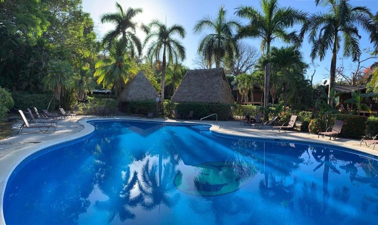 Playa Santa Teresa  Mal Pais Surf Camp酒店 外观 照片