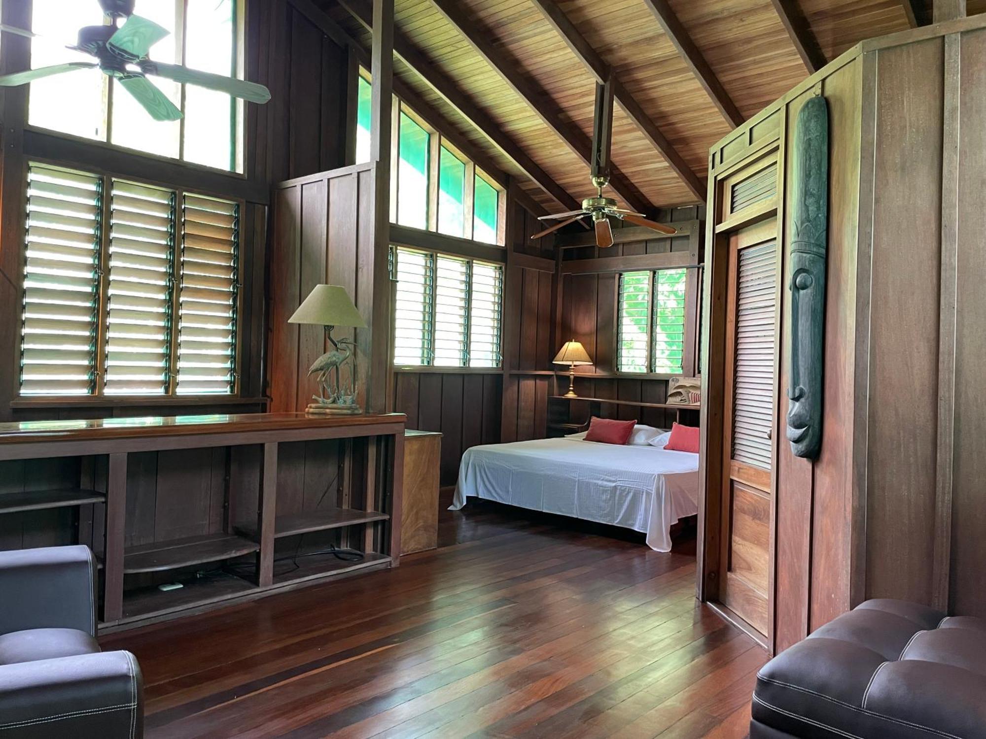 Playa Santa Teresa  Mal Pais Surf Camp酒店 外观 照片