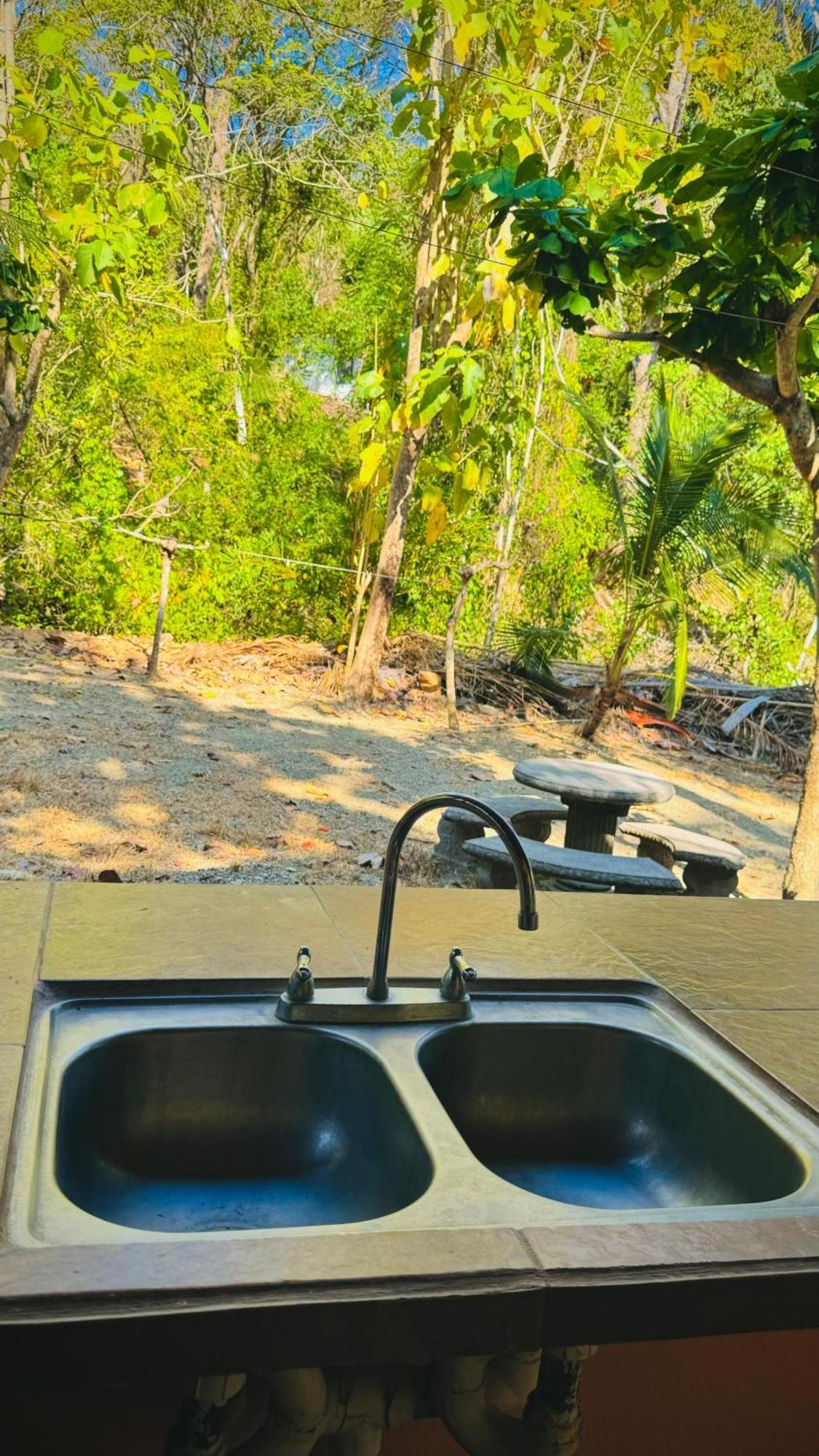 Playa Santa Teresa  Mal Pais Surf Camp酒店 外观 照片