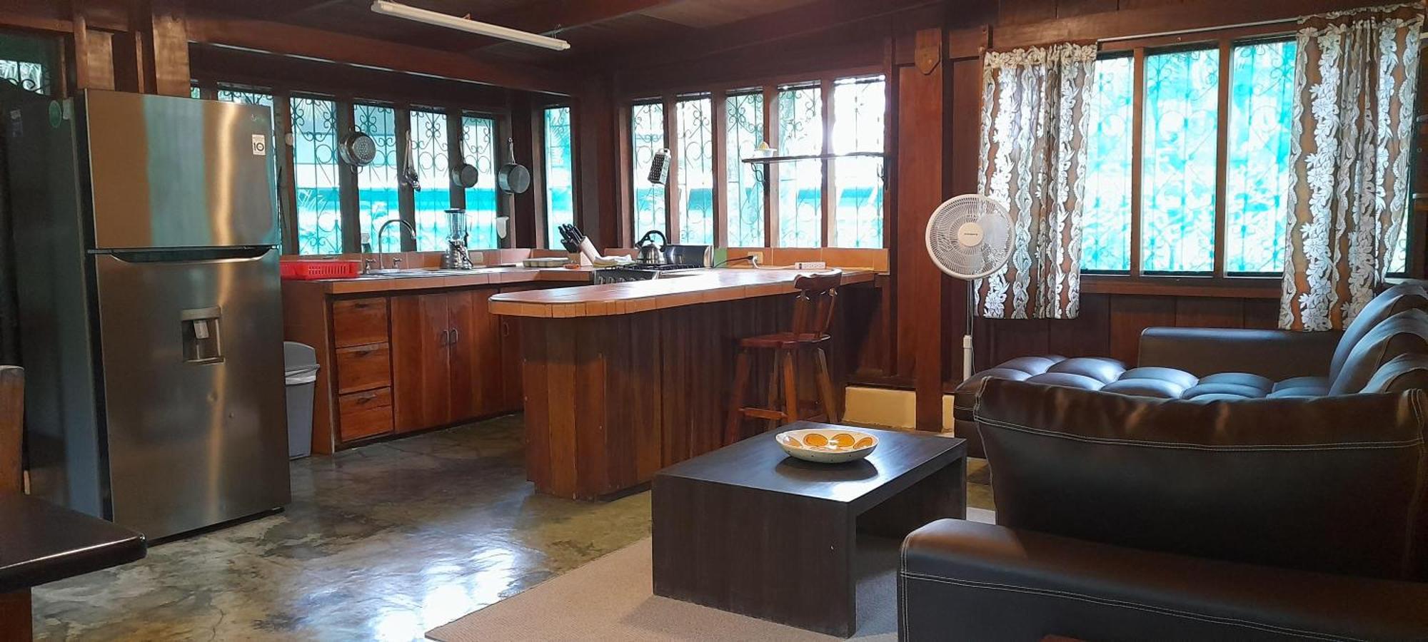 Playa Santa Teresa  Mal Pais Surf Camp酒店 外观 照片