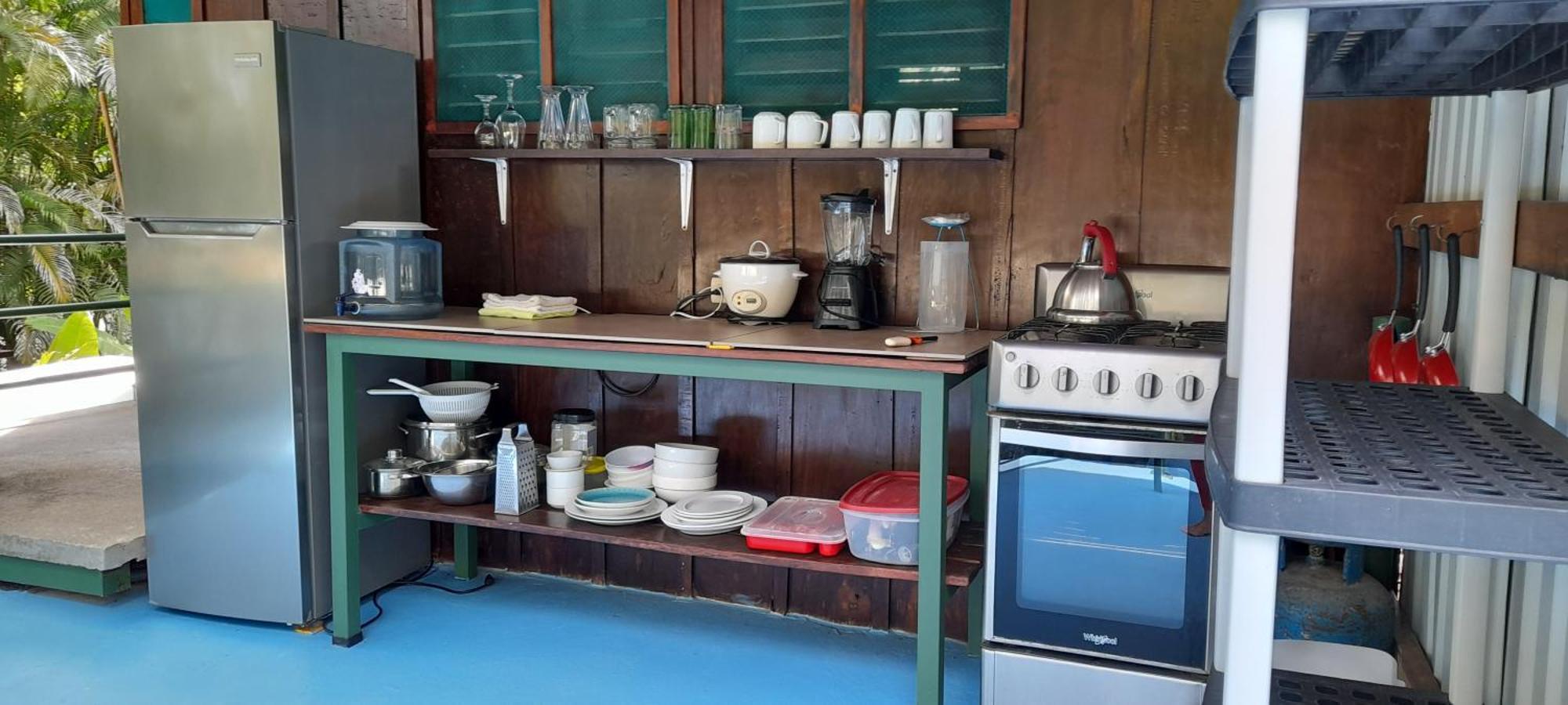 Playa Santa Teresa  Mal Pais Surf Camp酒店 外观 照片