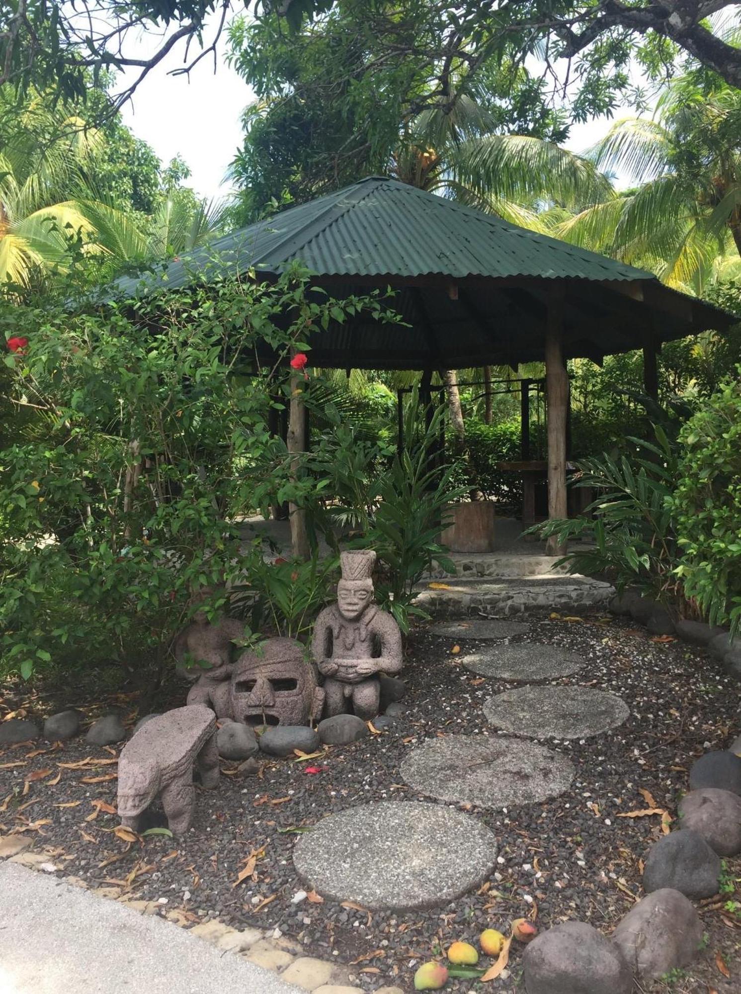 Playa Santa Teresa  Mal Pais Surf Camp酒店 外观 照片