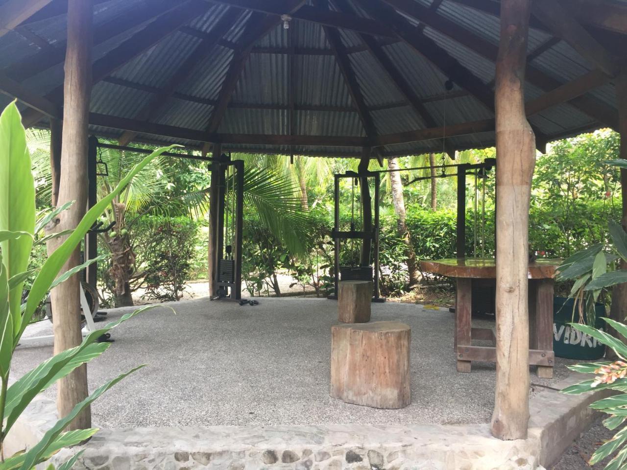 Playa Santa Teresa  Mal Pais Surf Camp酒店 外观 照片