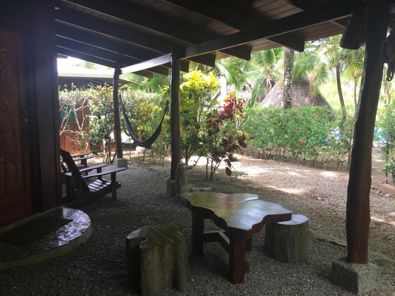 Playa Santa Teresa  Mal Pais Surf Camp酒店 外观 照片
